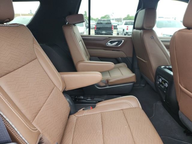 Used 2023 Chevrolet Tahoe High Country RWD image 11