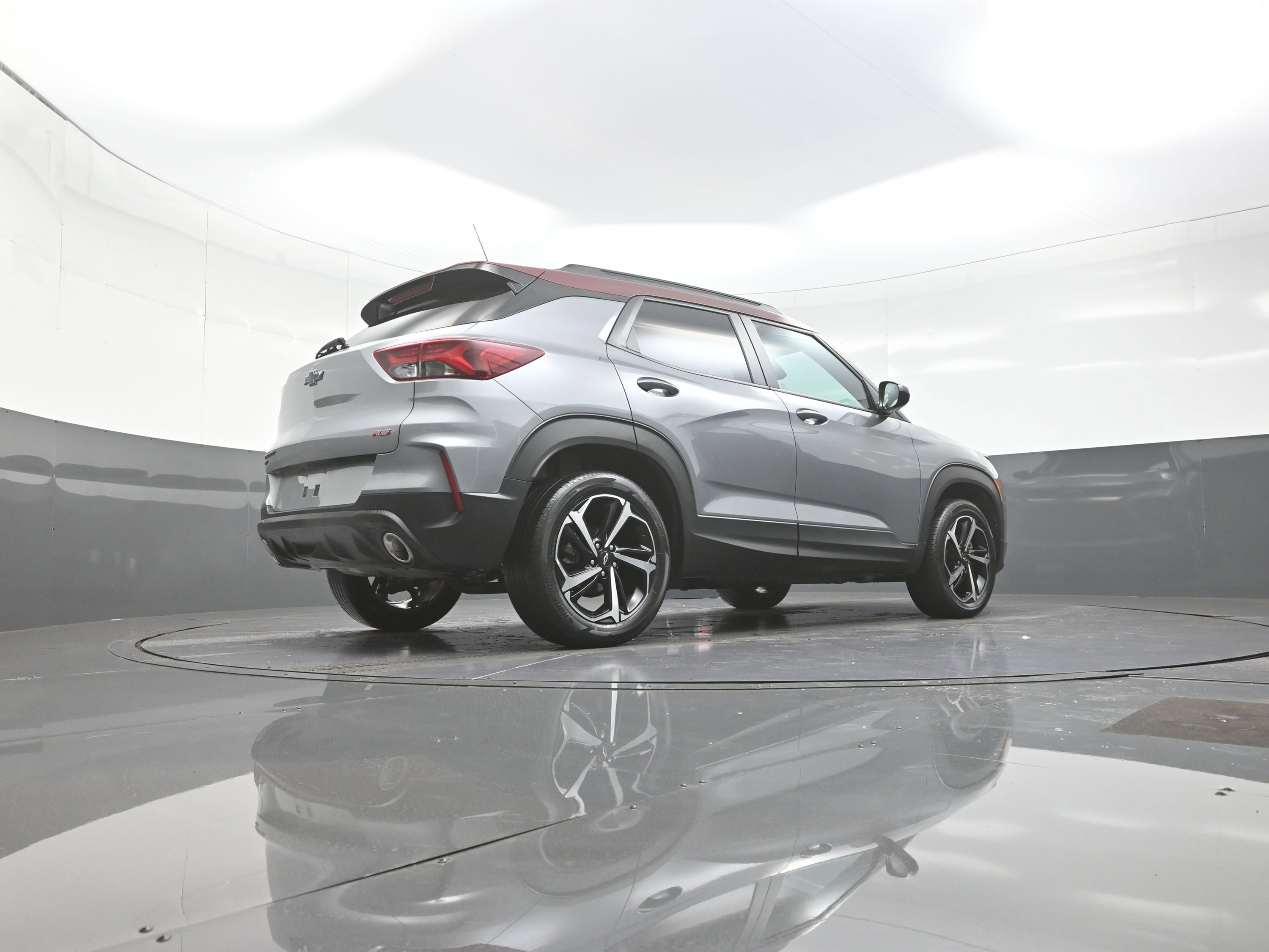 Used 2023 Chevrolet TrailBlazer RS w/ Sun and Liftgate Package image 11