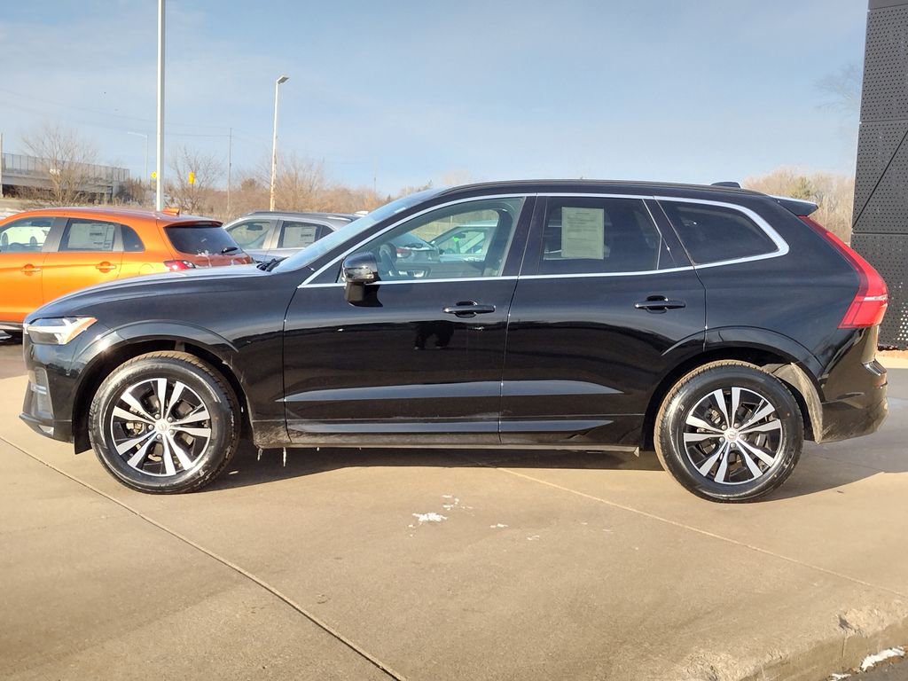 Used 2023 Volvo XC60 B5 Core image 21