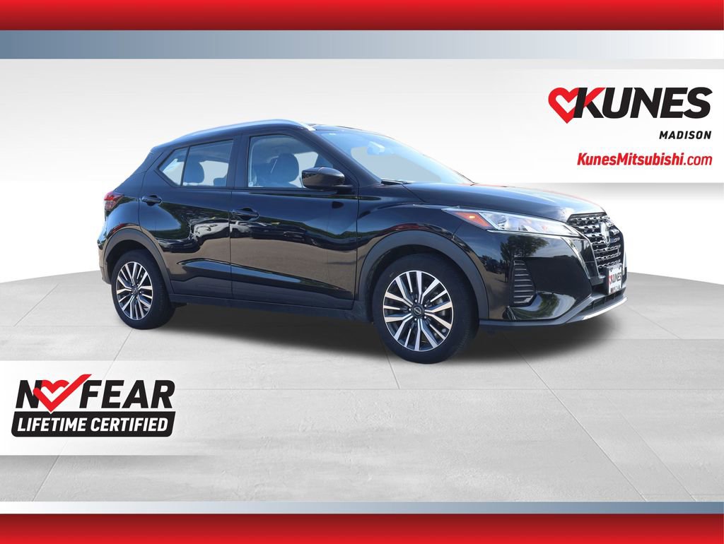 Used 2024 Nissan Kicks SV