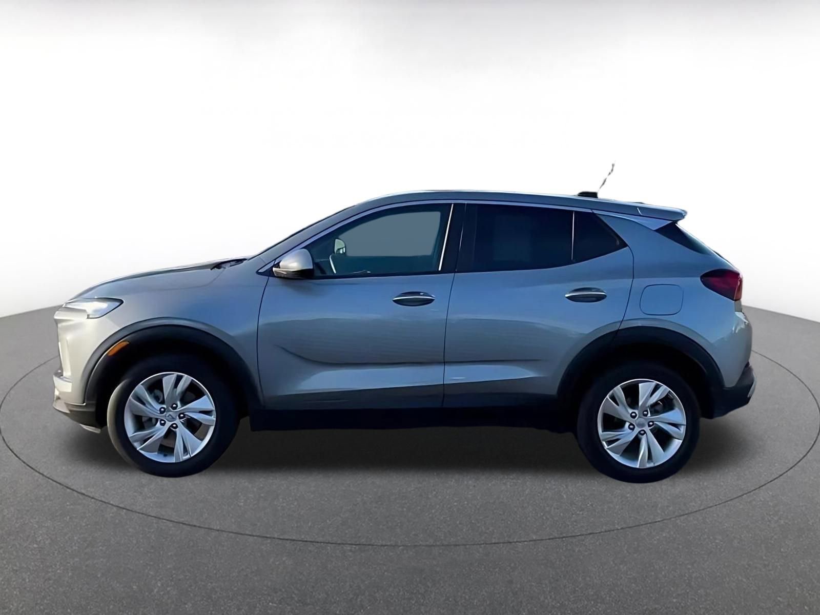 Used 2025 Buick Encore GX Preferred image 9