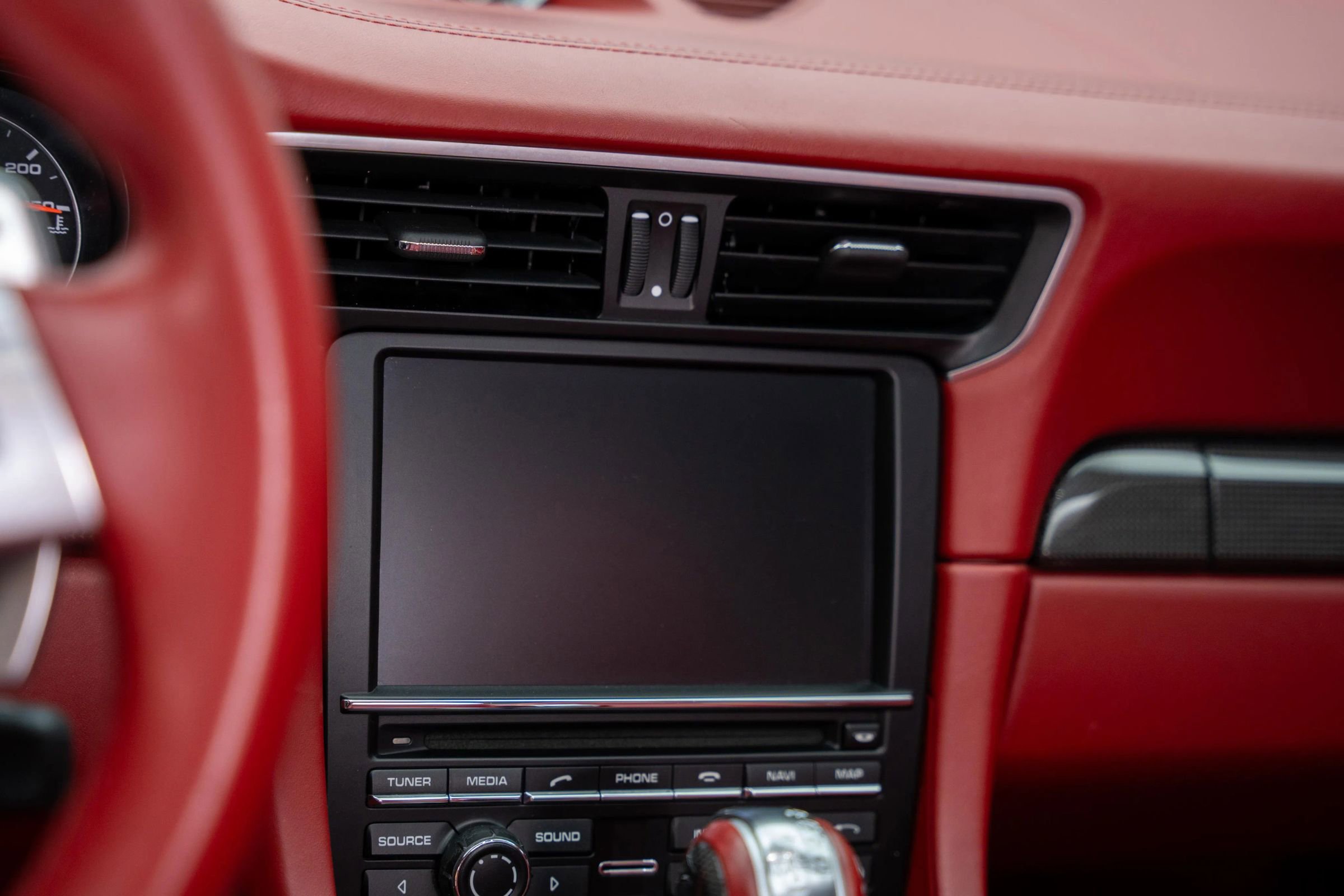 Used 2015 Porsche 911 Turbo image 40