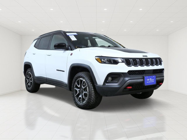 Used 2025 Jeep Compass Trailhawk