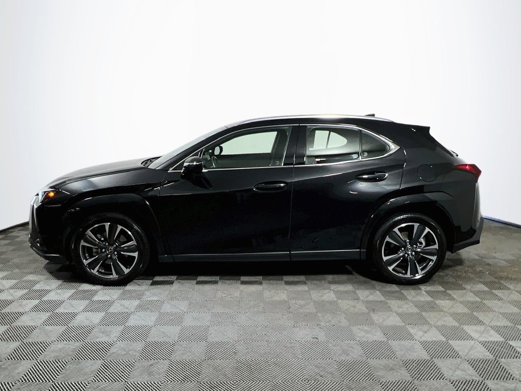 Used 2025 Lexus UX 300h AWD w/ Cold Area Package image 4