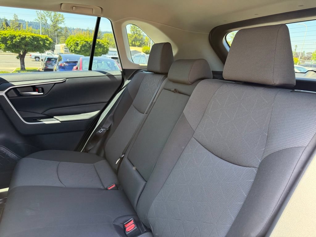 Used 2025 Toyota RAV4 XLE w/ Convenience Package AWD/4WD image 30