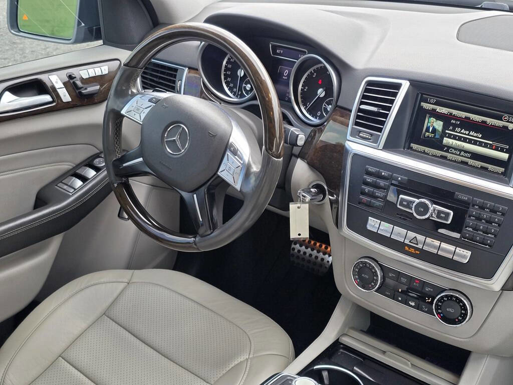 Used 2015 Mercedes-Benz ML 250 BlueTEC 4MATIC image 12