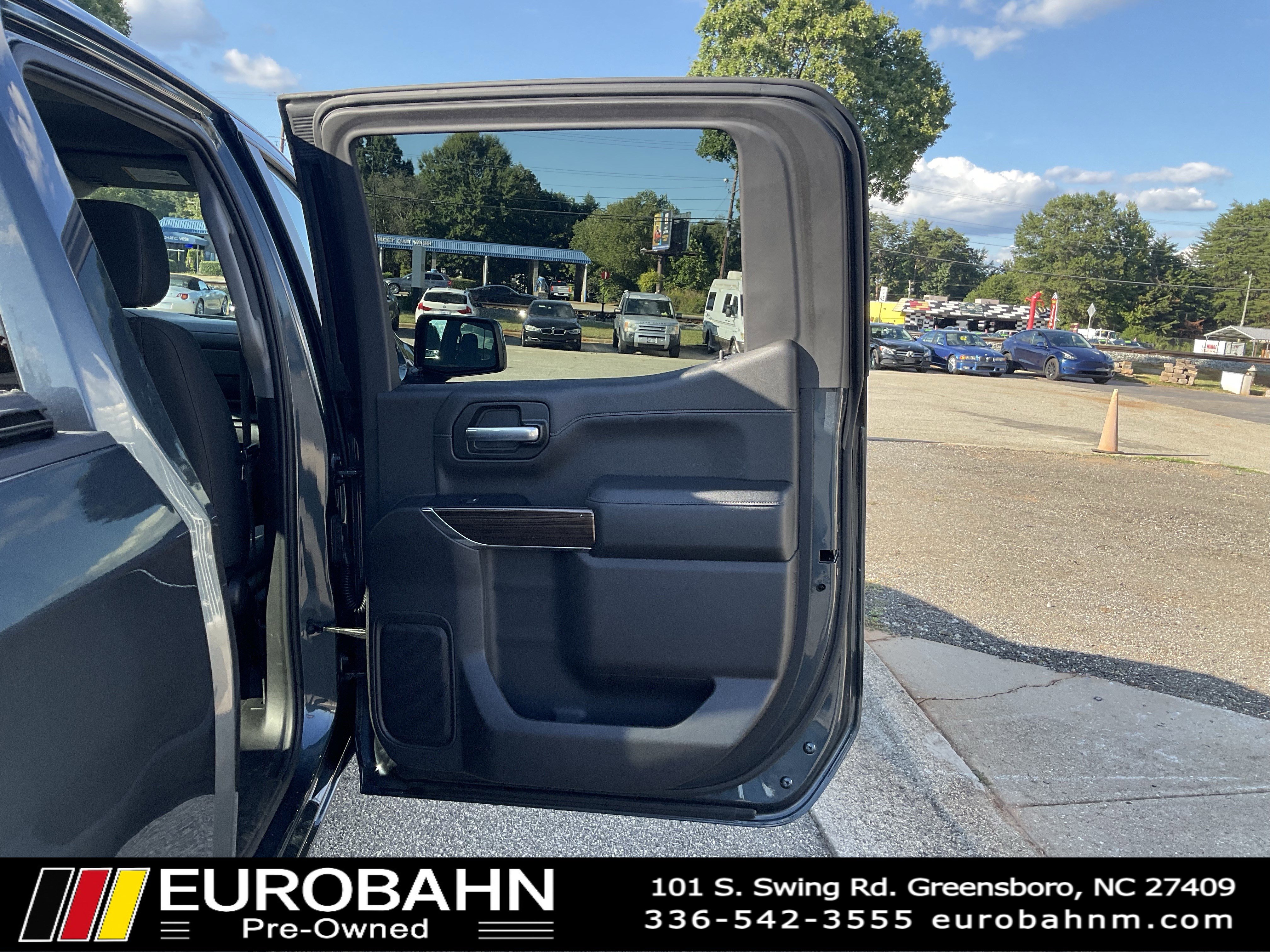 Used 2020 Chevrolet Silverado 1500 RST w/ RST Value Package image 16