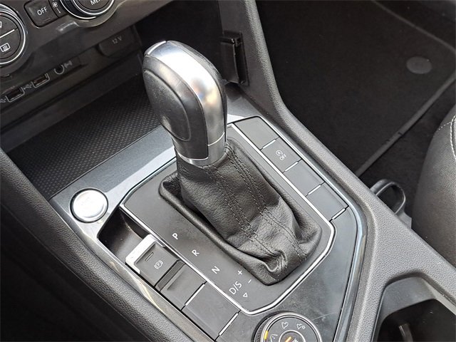 Used 2019 Volkswagen Tiguan SE image 17