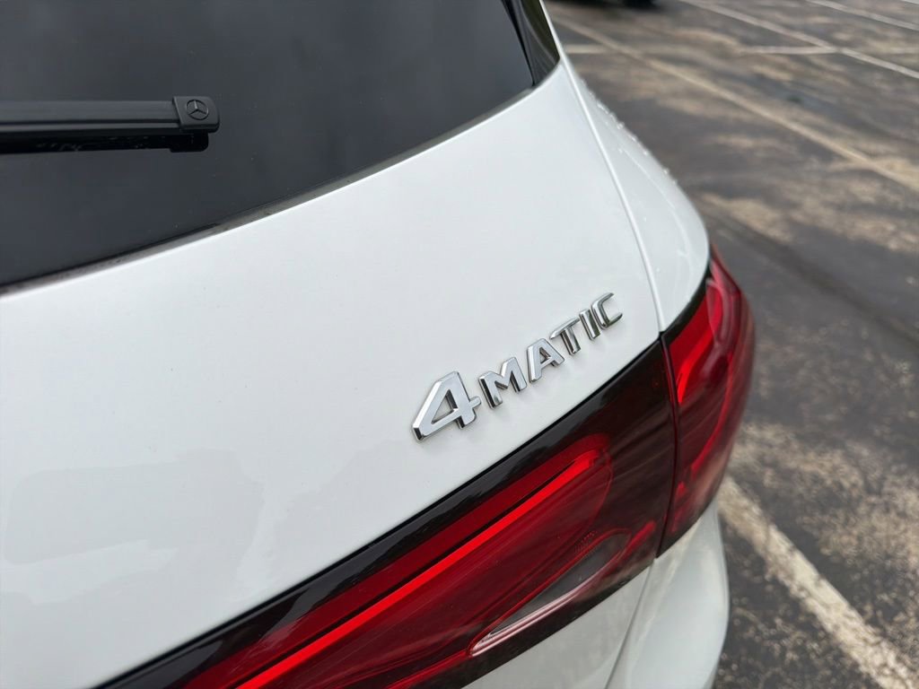 Used 2024 Mercedes-Benz GLC 300 4MATIC image 13