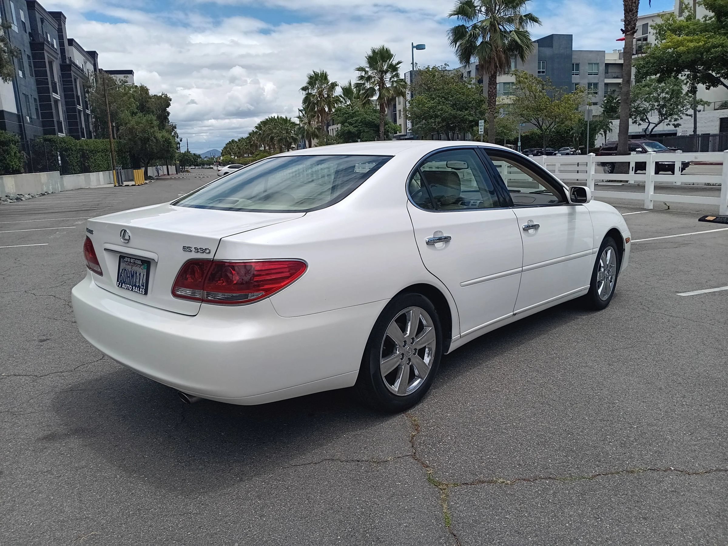 Used 2005 Lexus ES 330 FWD image 8