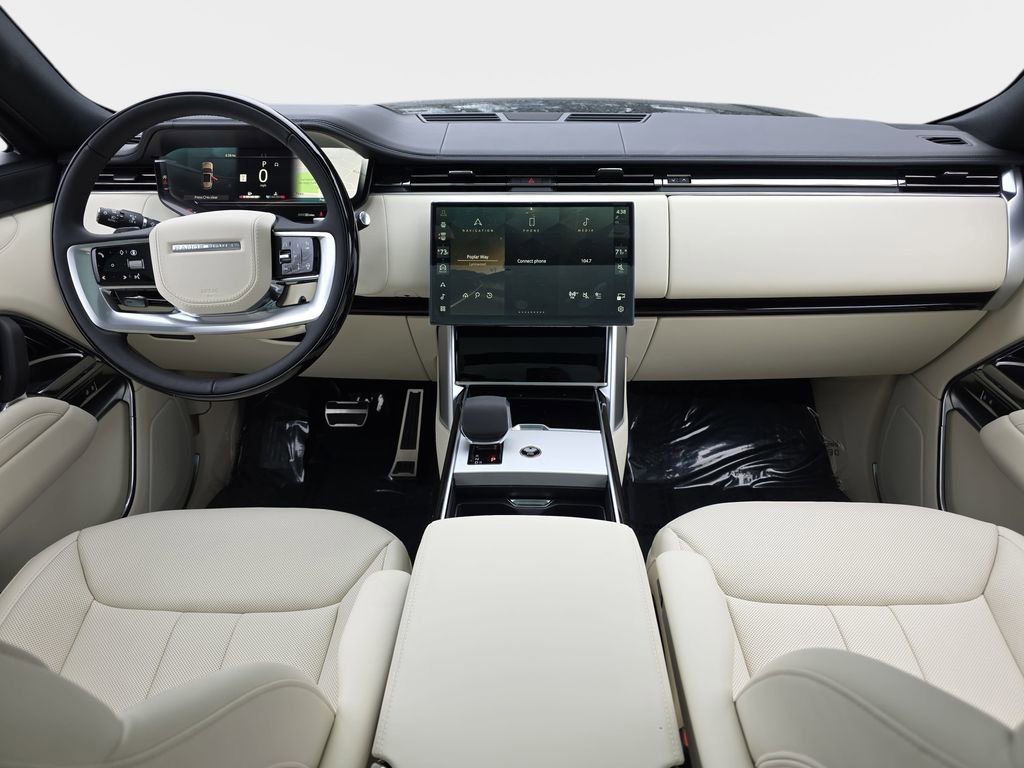 New 2026 Land Rover Range Rover SE image 9