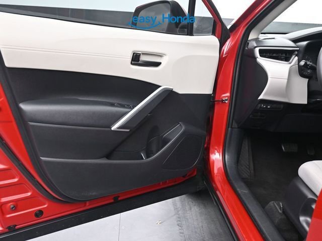 Used 2024 Toyota Corolla Cross LE image 17
