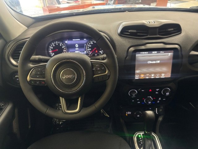 Used 2022 Jeep Renegade Latitude image 10