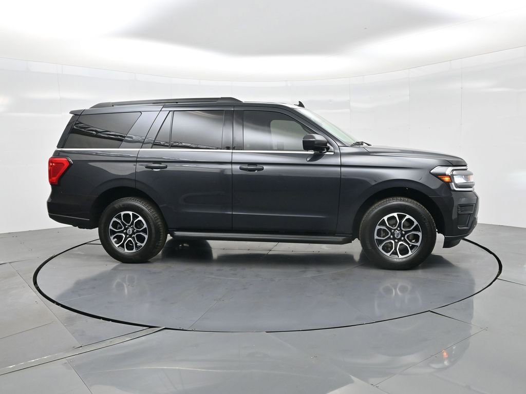 Used 2024 Ford Expedition XLT image 5