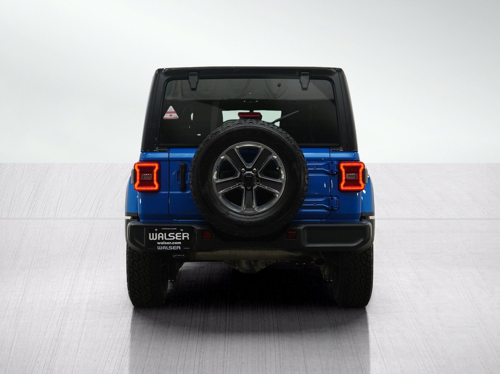 Used 2022 Jeep Wrangler Unlimited Sahara w/ Dual Top Group AWD/4WD image 5