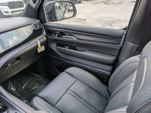 New 2026 Jeep Grand Wagoneer Summit AWD/4WD image 19