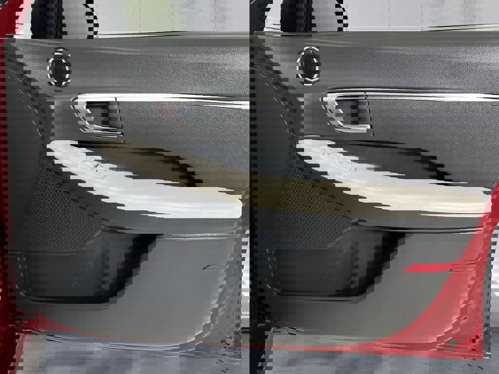 Used 2023 Hyundai Sonata SE w/ Cargo Package image 15