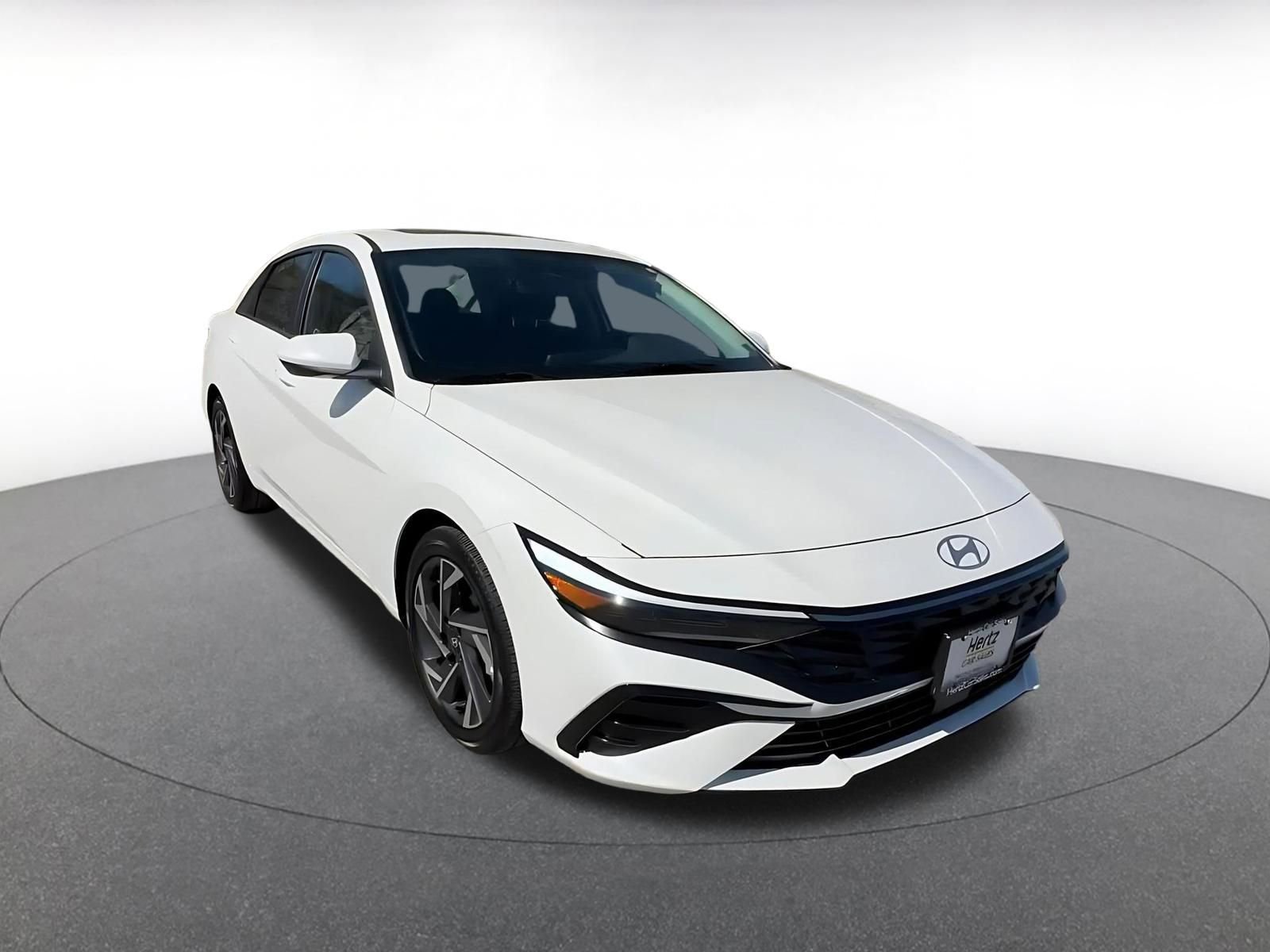 Used 2025 Hyundai Elantra SEL image 3