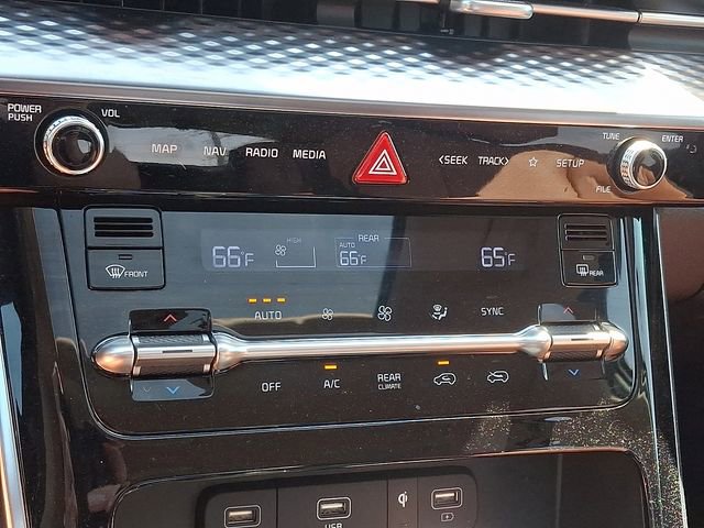 Used 2024 Kia Carnival SX Prestige FWD image 18