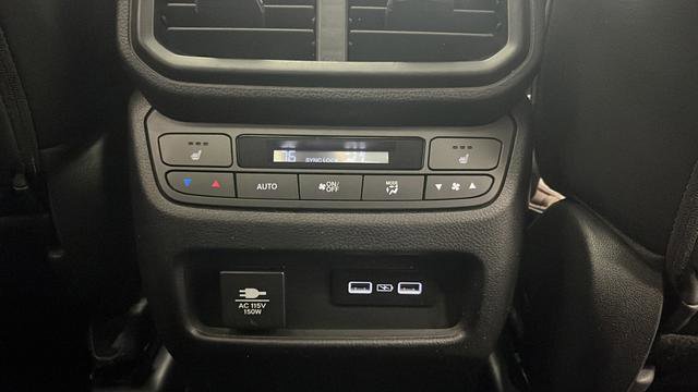 Used 2023 Honda Pilot Elite image 42