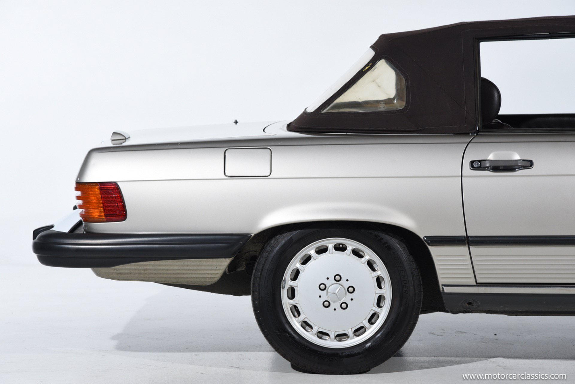 Used 1988 Mercedes-Benz 560 SL image 22