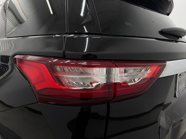 Used 2018 Chevrolet Traverse LT w/ LPO, 'HIT The Road' Package image 30