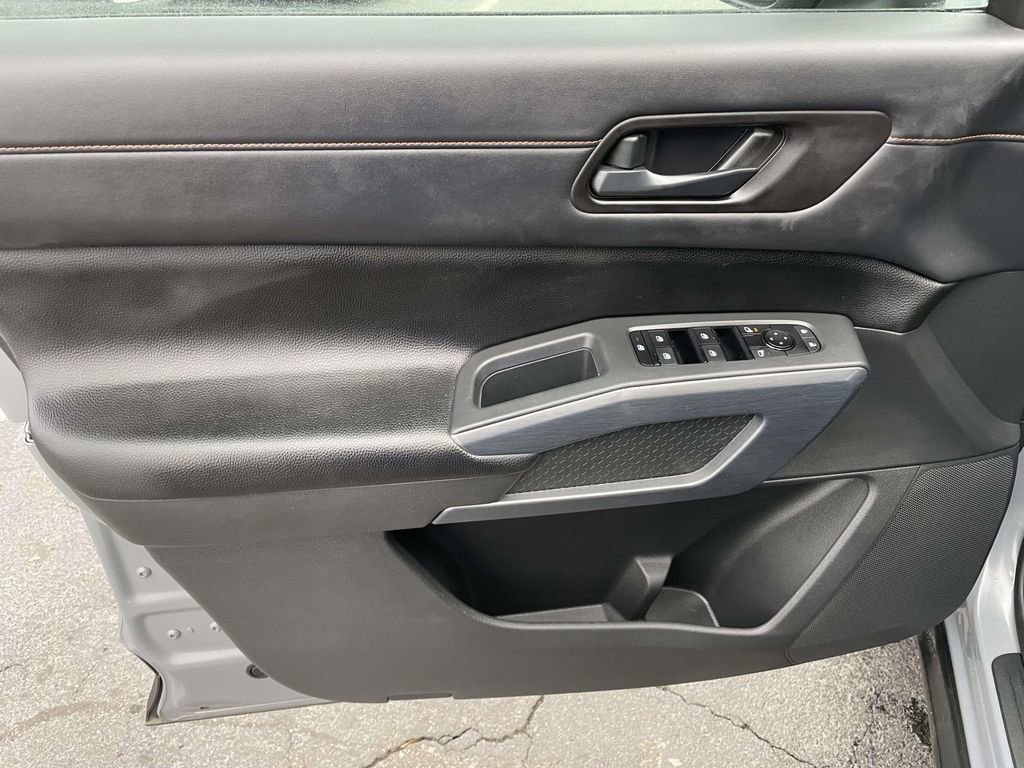 Used 2024 Nissan Pathfinder Rock Creek image 27