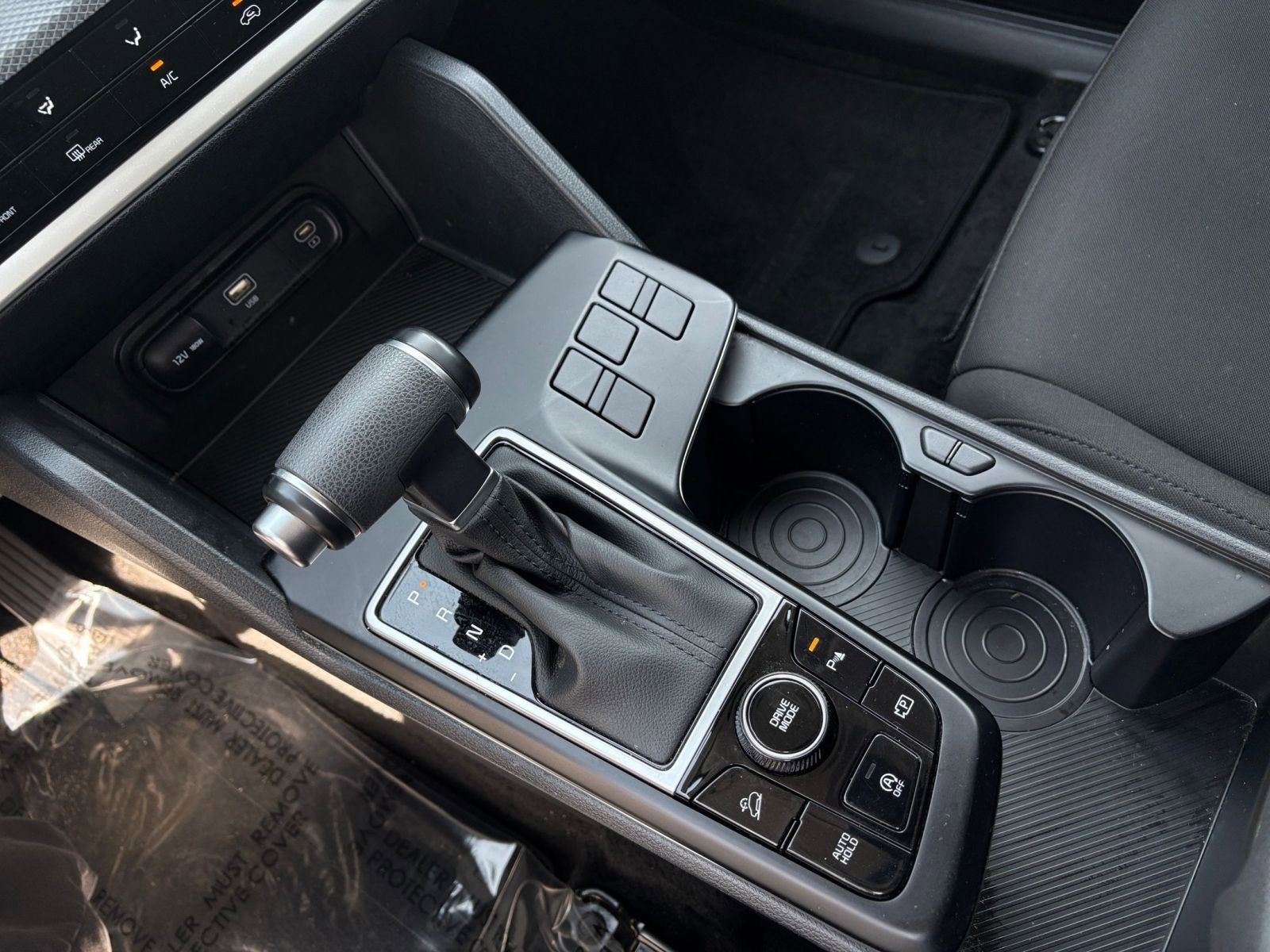 Used 2025 Kia Sportage LX image 40