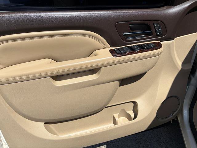 Used 2013 GMC Yukon Denali AWD/4WD image 28
