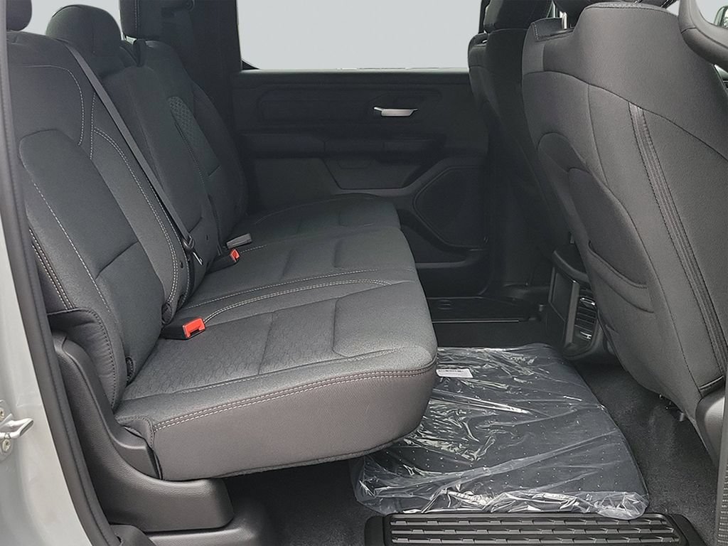 New 2026 RAM 1500 Express AWD/4WD image 21
