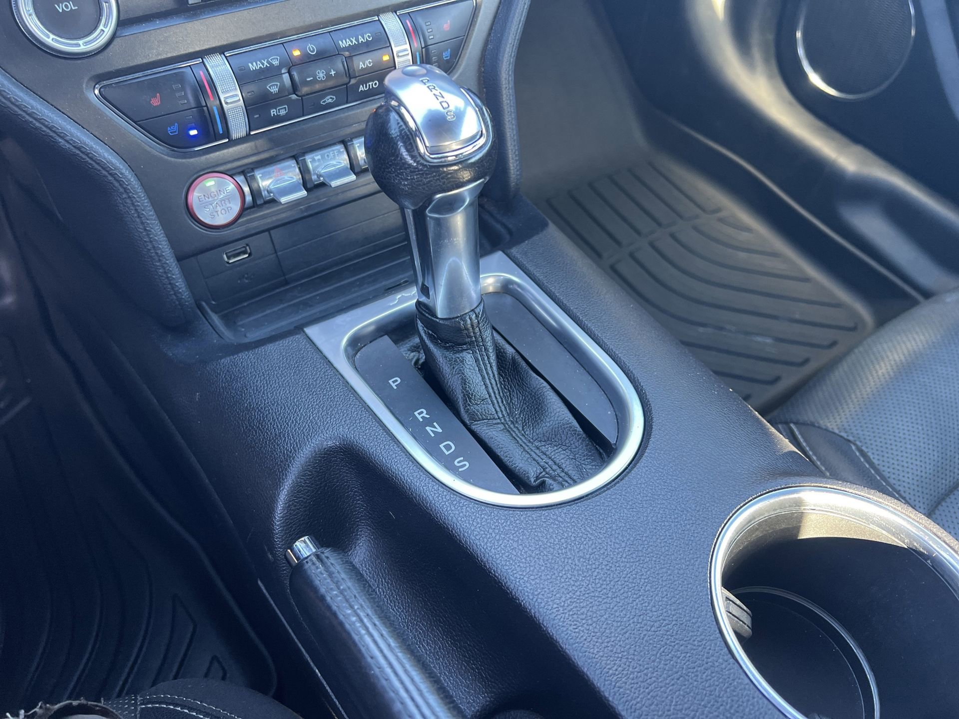 Used 2020 Ford Mustang Premium image 10