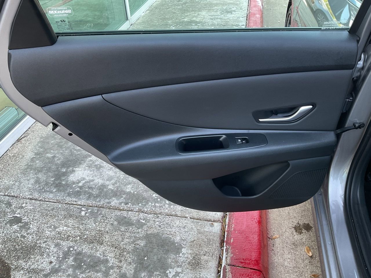 Used 2025 Hyundai Elantra SEL image 17