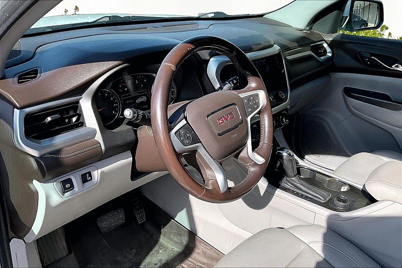 Used 2019 GMC Acadia SLT AWD/4WD image 17