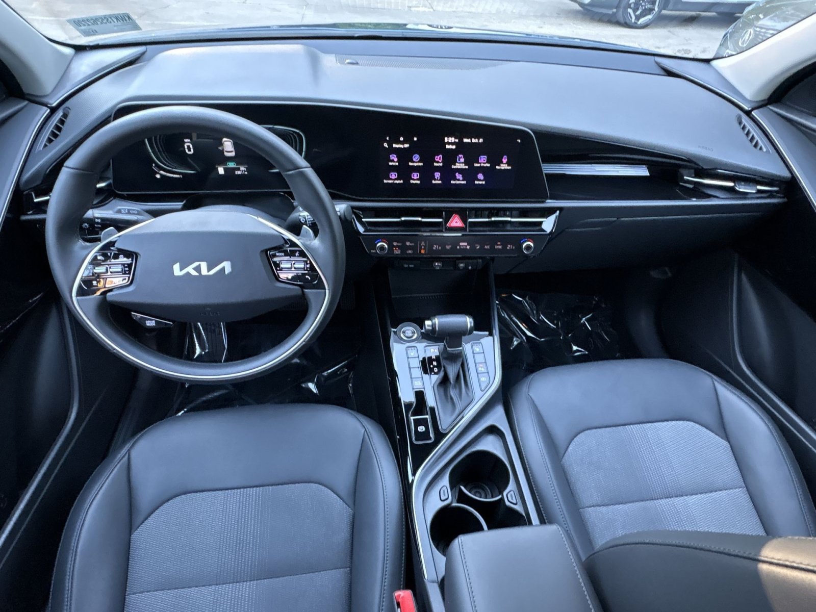 Used 2025 Kia Niro EX FWD image 32