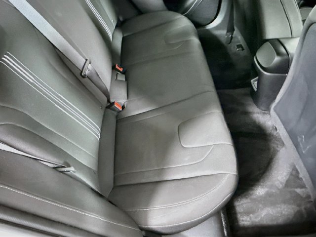 Certified 2025 Hyundai Elantra SEL FWD image 36