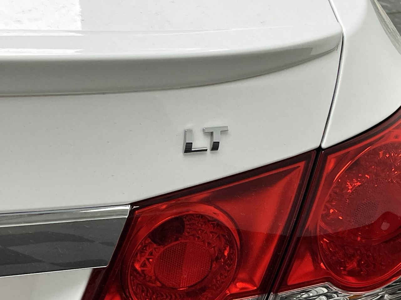 Used 2014 Chevrolet Cruze LT w/ RS Package FWD image 28