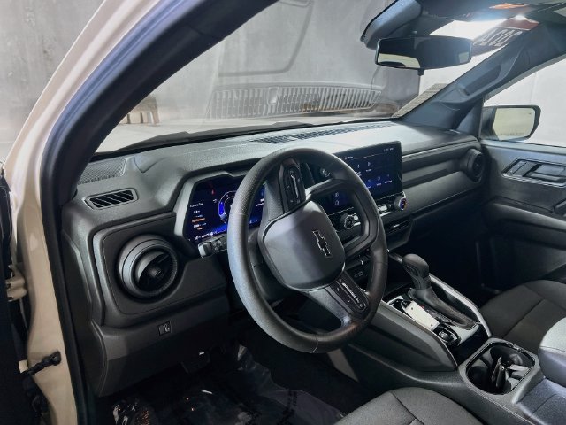Used 2024 Chevrolet Colorado Trail Boss w/ Technology Package AWD/4WD image 11