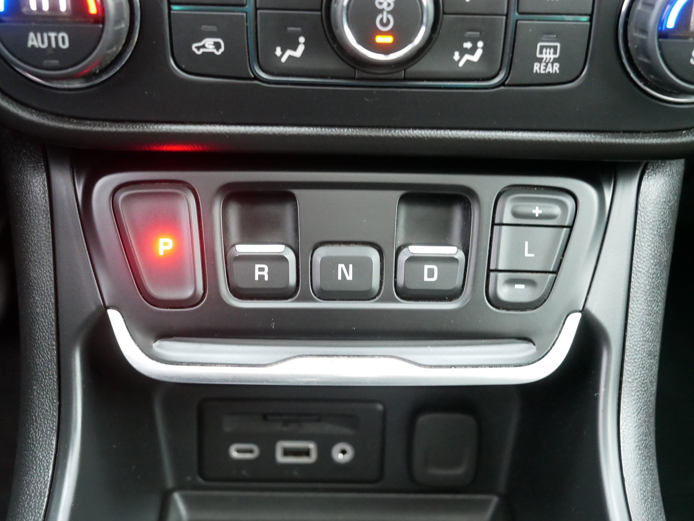 Used 2020 GMC Terrain SLT w/ Preferred Package image 24