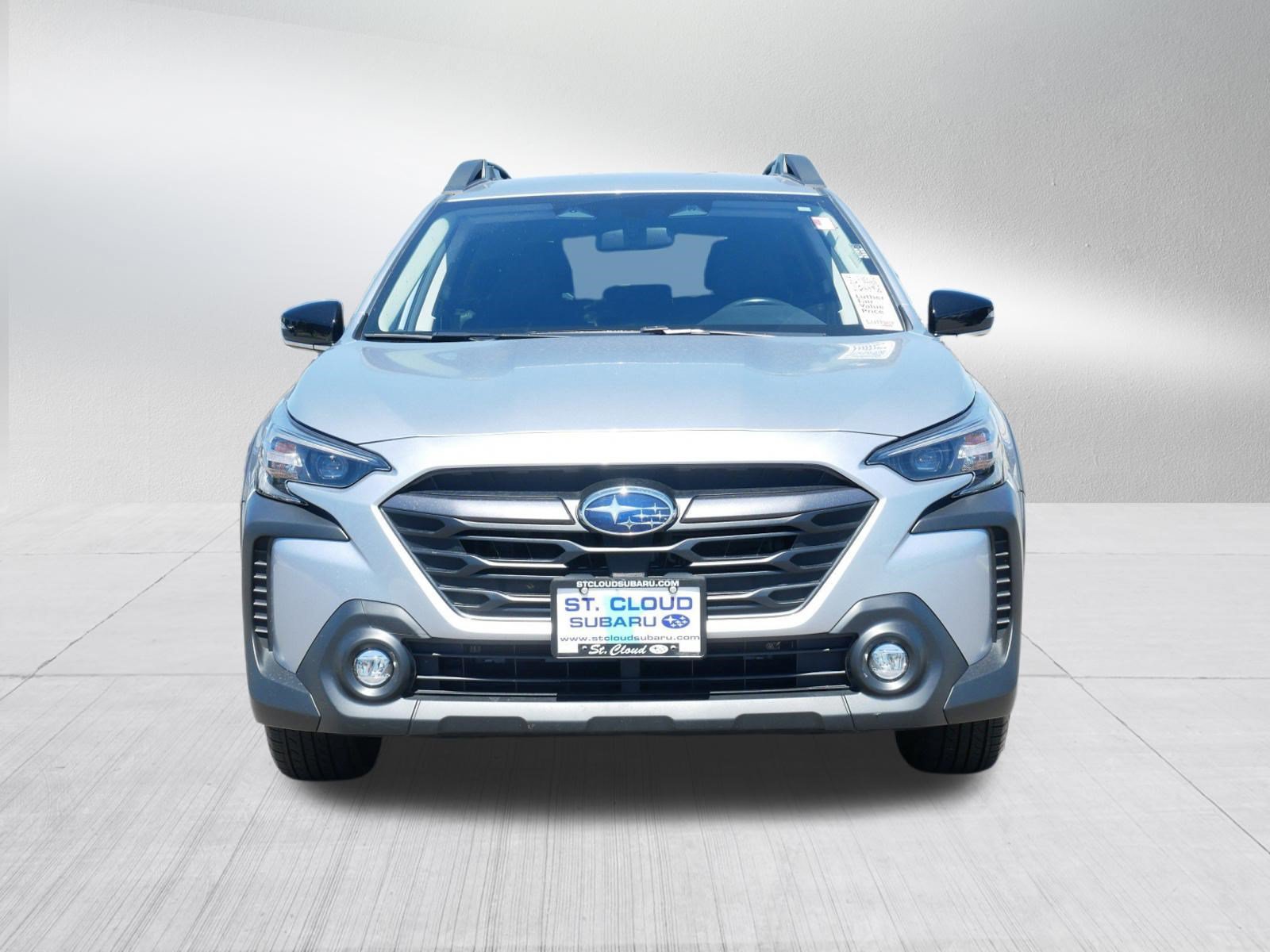 Certified 2024 Subaru Outback Premium AWD/4WD image 2