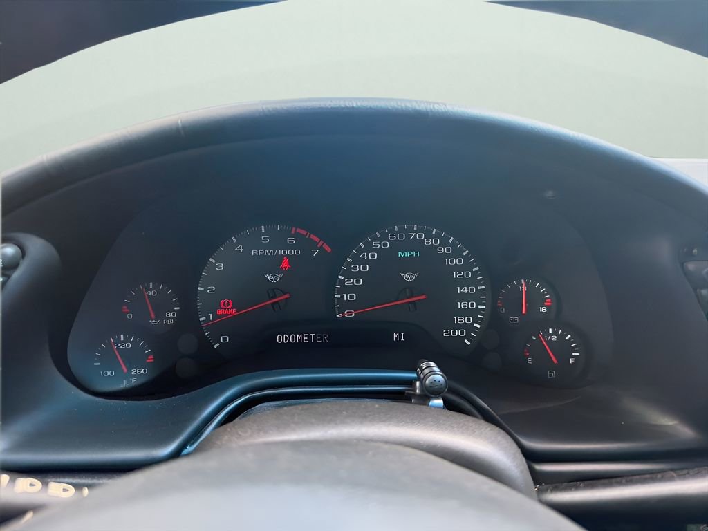 Used 2002 Chevrolet Corvette Coupe w/ Preferred Equipment Group2 image 7