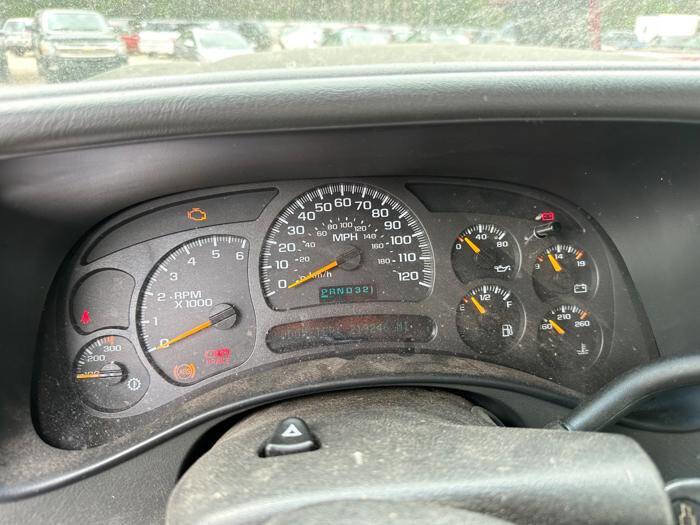 Used 2004 Chevrolet Silverado 2500 LT AWD/4WD image 42