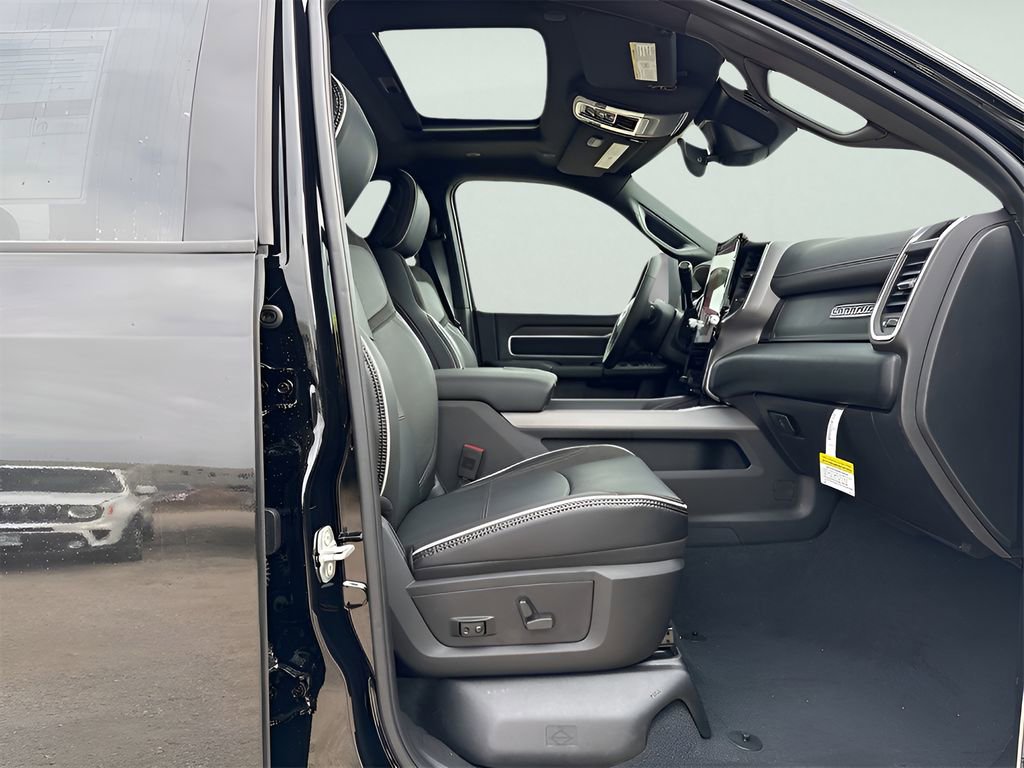 New 2026 RAM 2500 Laramie AWD/4WD image 36