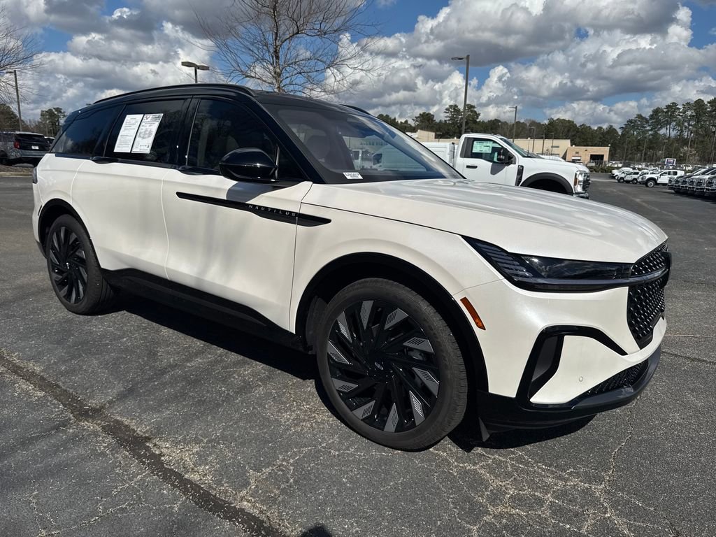 Used 2025 Lincoln Nautilus Reserve