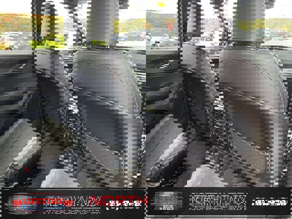 New 2025 Jeep Grand Cherokee L Altitude image 28