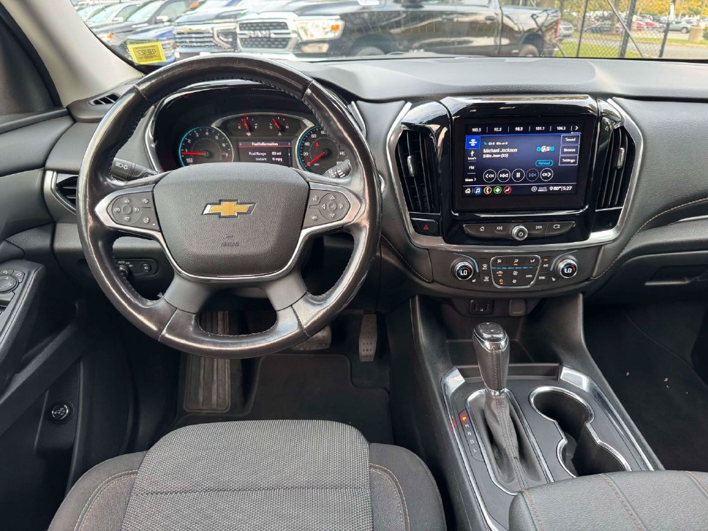 Used 2020 Chevrolet Traverse LT w/ Driver Confidence II Package AWD/4WD image 19