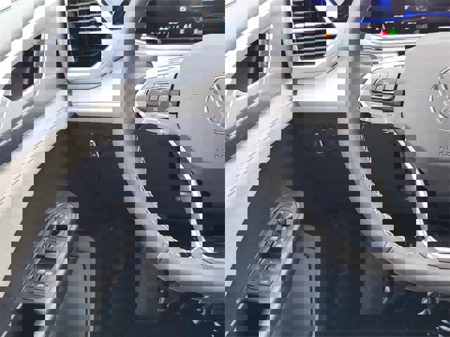 New 2025 Volkswagen Taos SE image 25