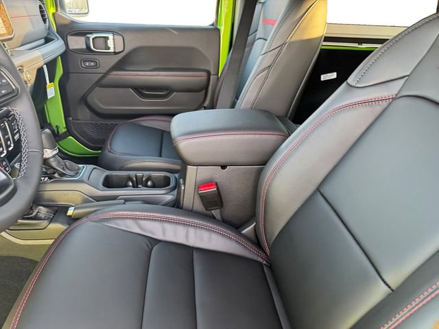 New 2025 Jeep Wrangler Rubicon AWD/4WD image 13