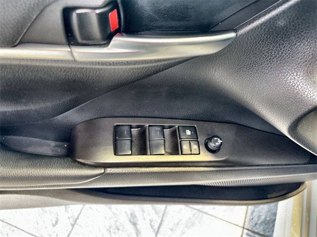 Used 2023 Toyota Camry SE image 13