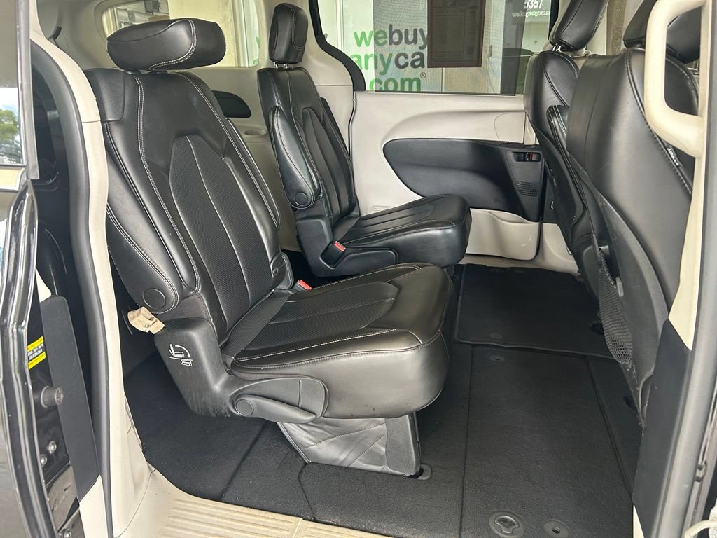 Used 2021 Chrysler Voyager Lxi FWD image 26