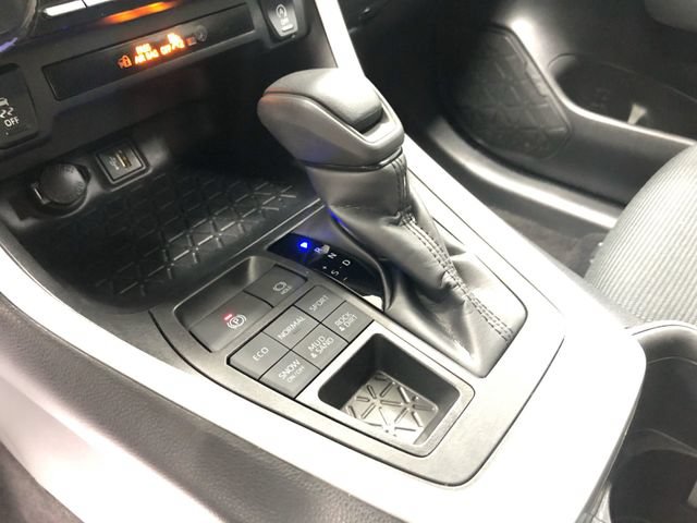 Used 2024 Toyota RAV4 LE AWD/4WD image 24